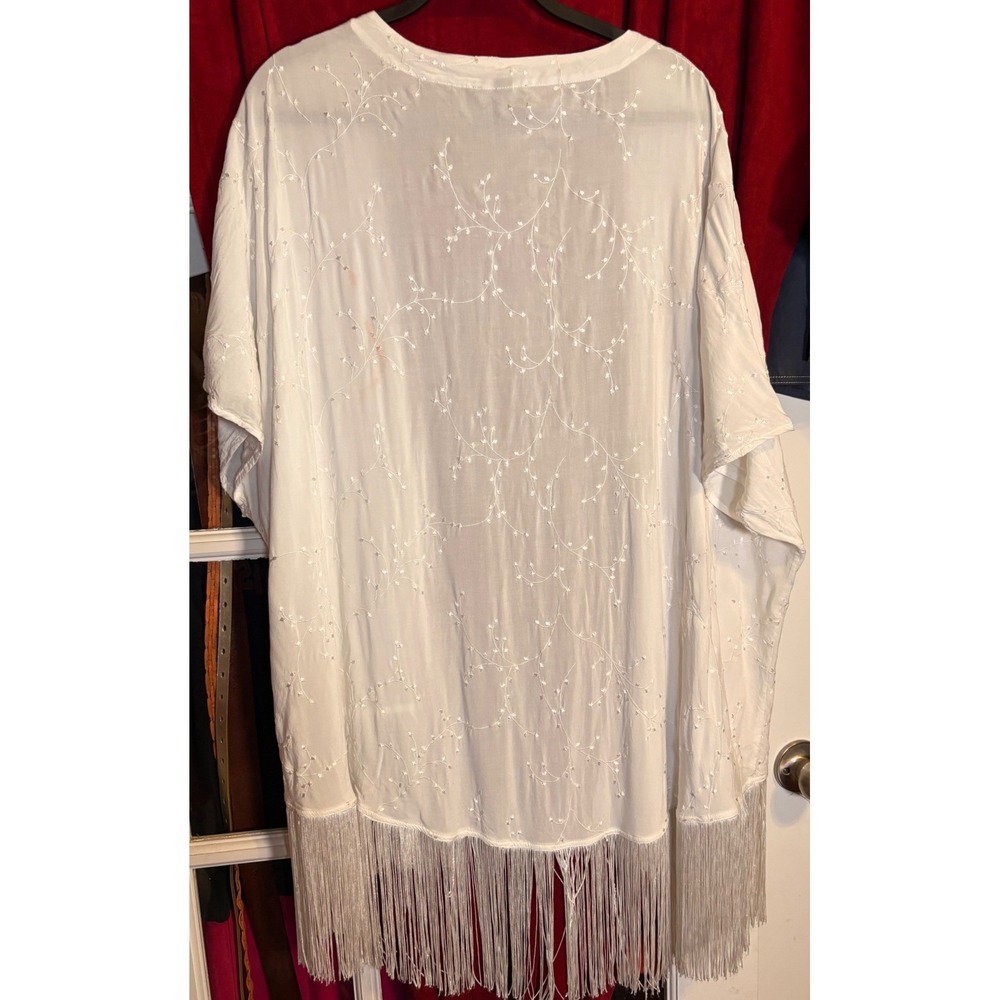 Torrid Kimono Wrap Women 2/3 White Good‎ Floral Embroidered Fringe Boho 10493619